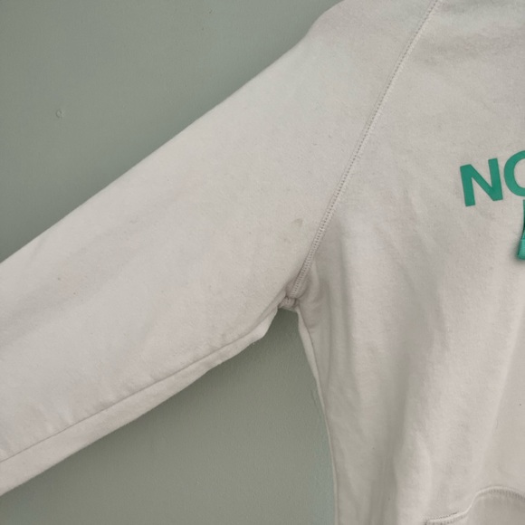 The north face hoodie - Picture 2 of 6